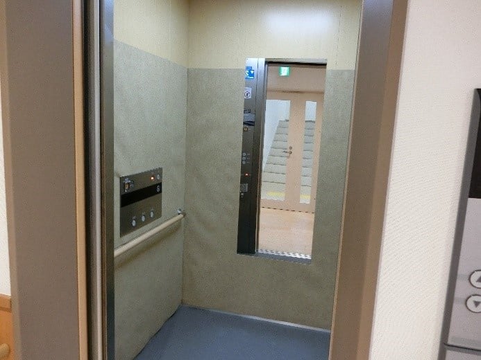 エレベータ